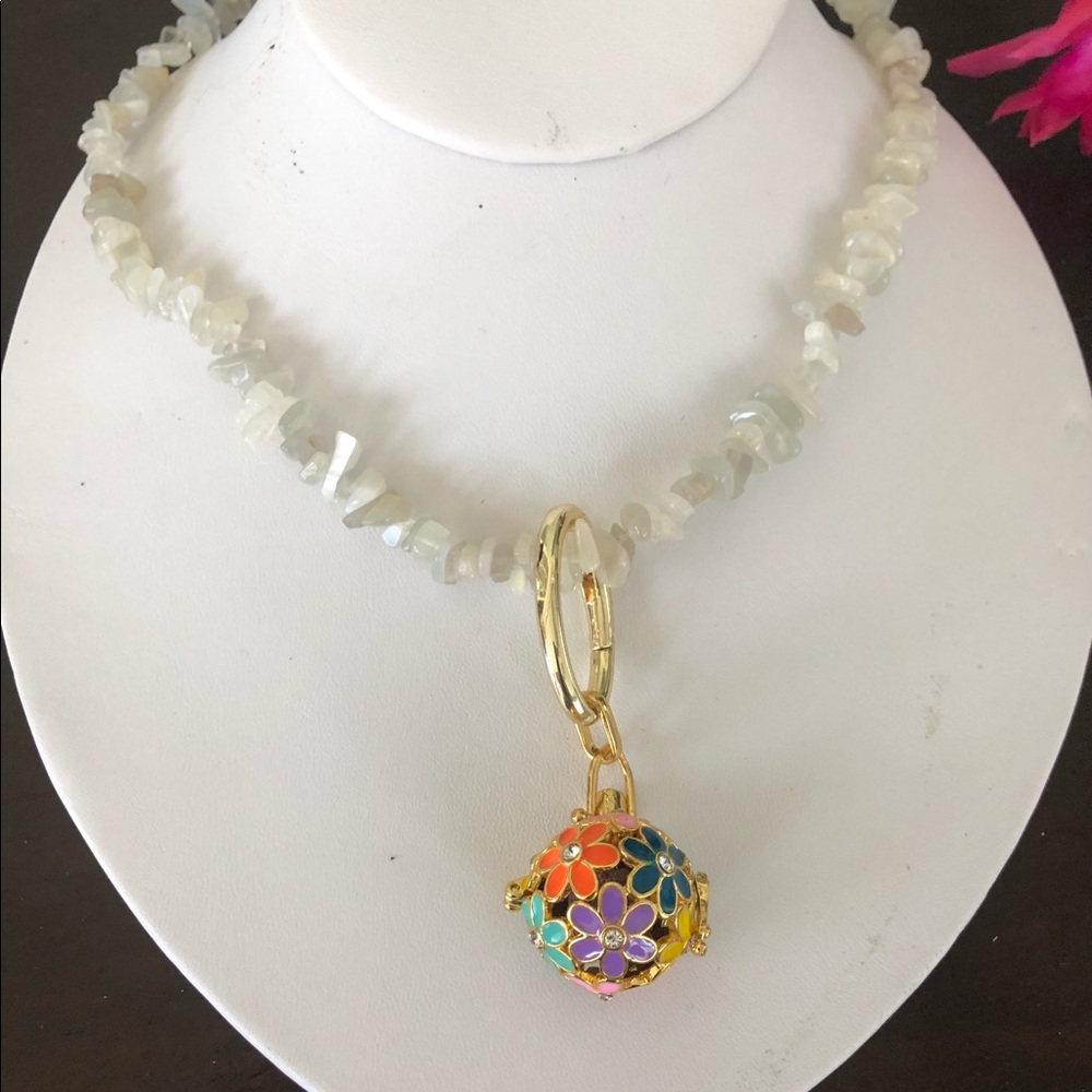 Beautiful Moonstone Gemstone Necklace